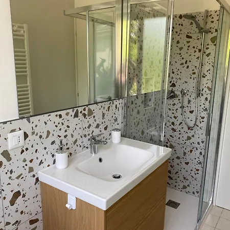 Mima White House ميلانو ماريتيما